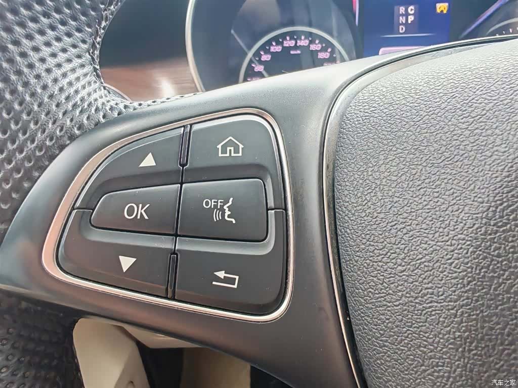 Mercedes-Benz V-Class, 2024 30