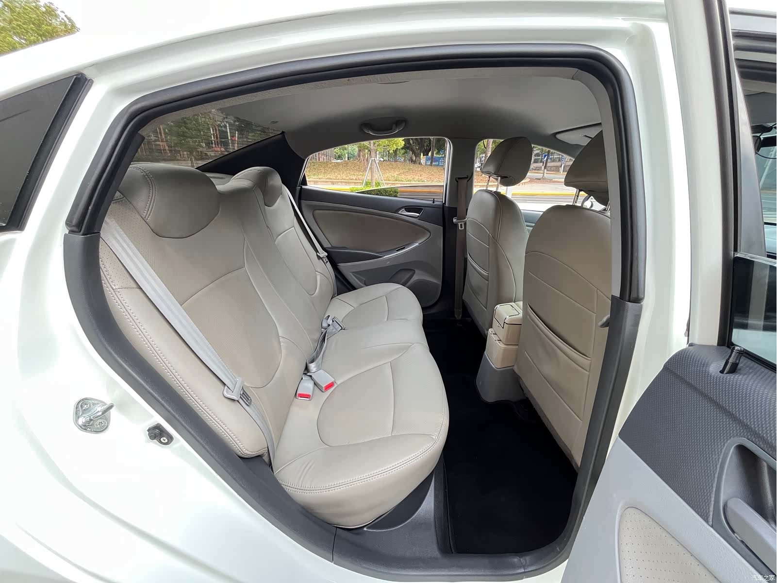 Hyundai GLS, 2017 13