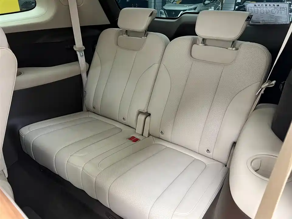 AITO Ask the world M7