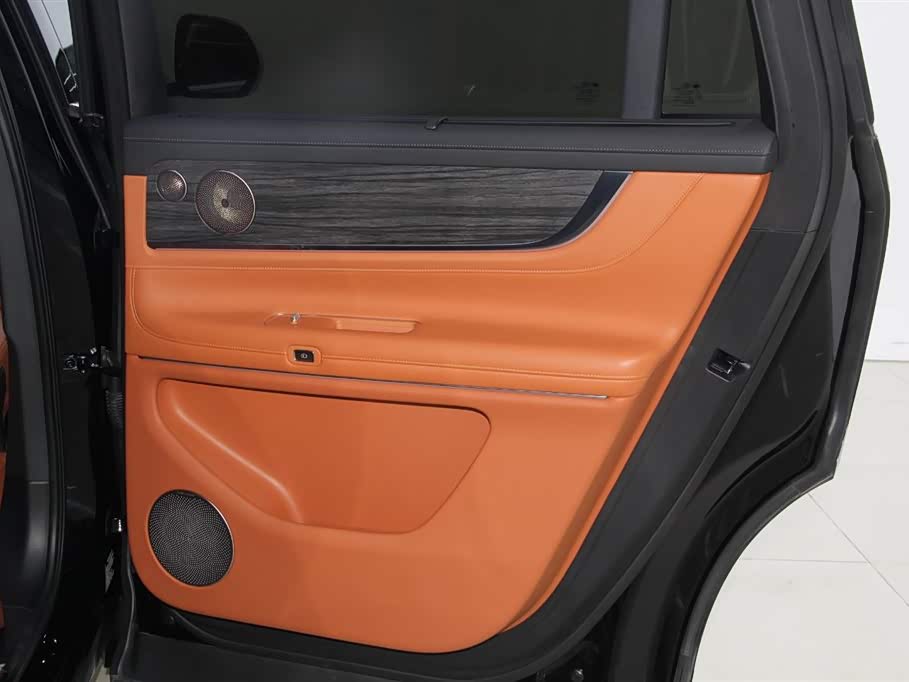 AITO Ask the world M9