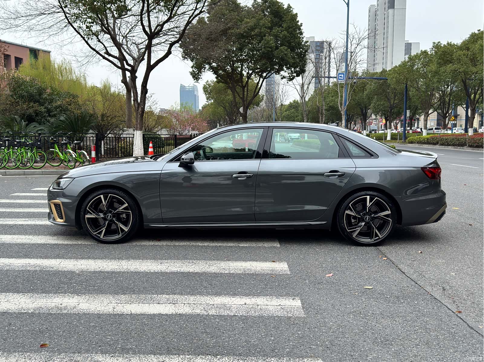 Audi A4L, 2024 4