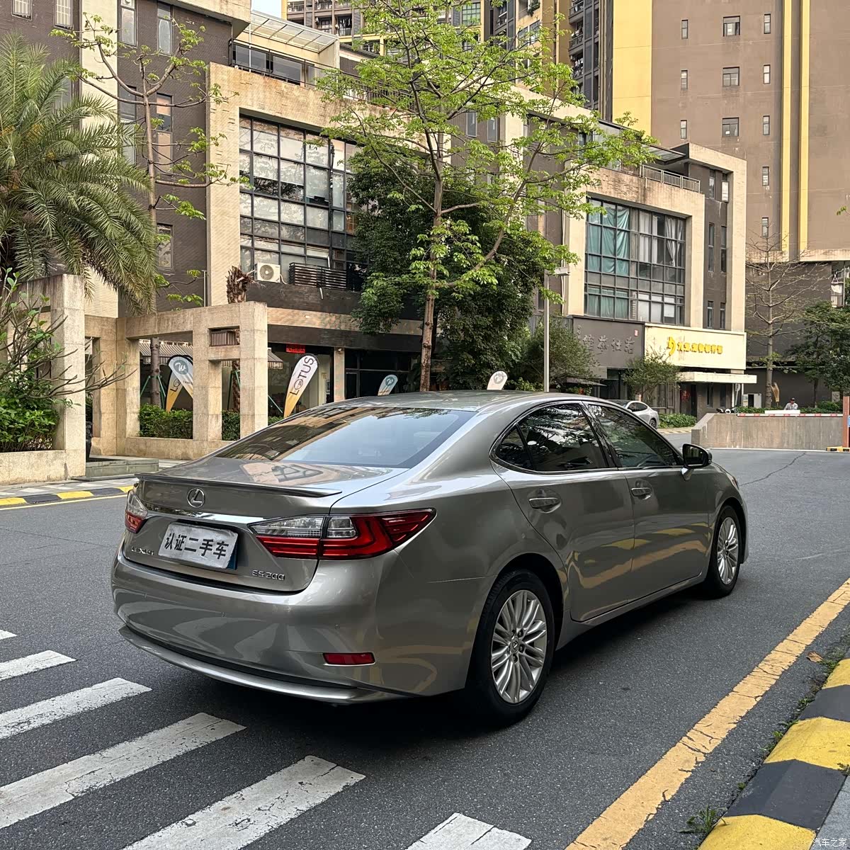 Lexus ES, 2016 6