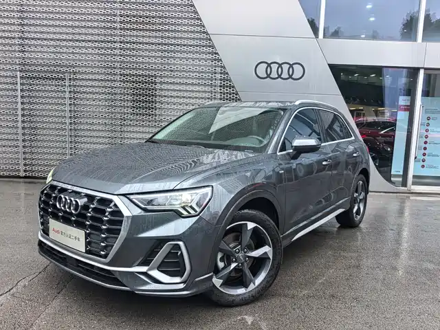 Audi Q3 2019 — купить из Китая под заказ