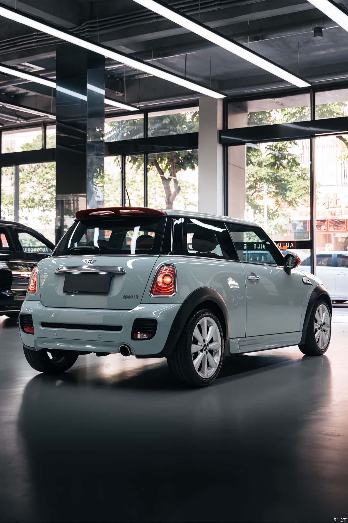 Mini ONE, 2011 3