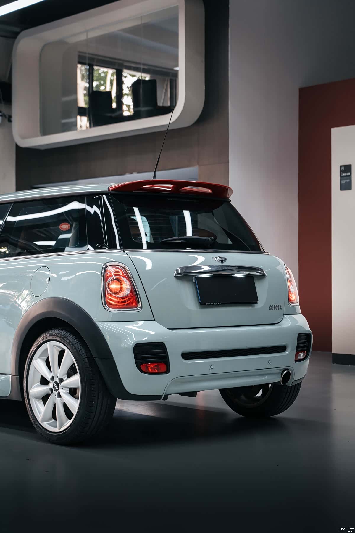 Mini ONE, 2011 8