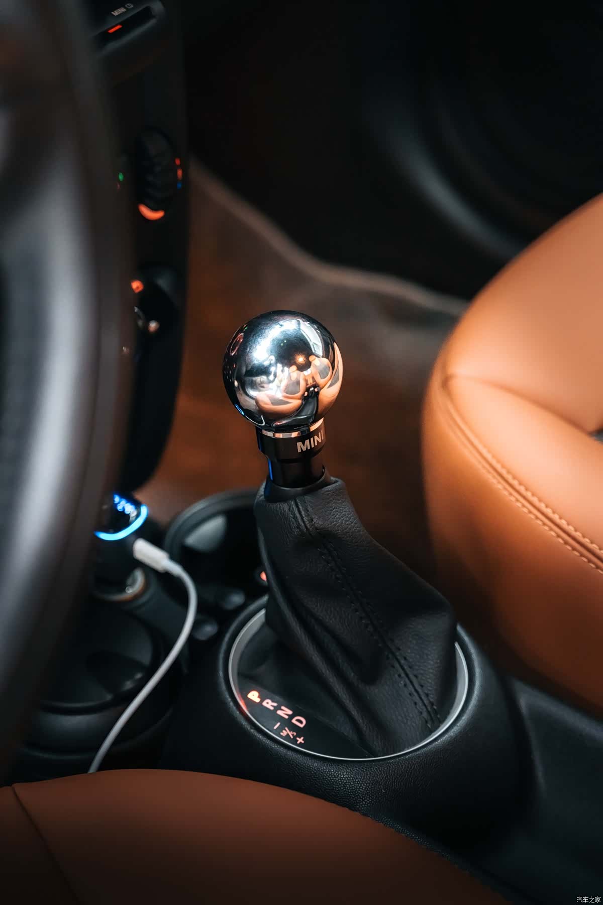 Mini ONE, 2011 15