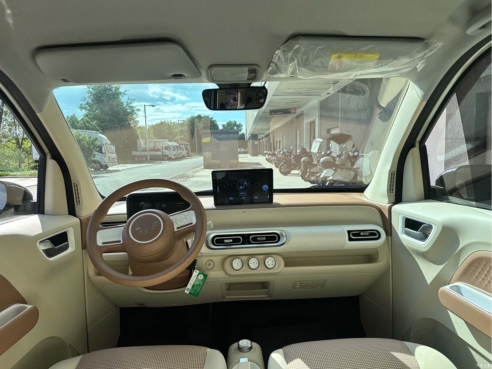 Wuling MINIEV, 2024 12