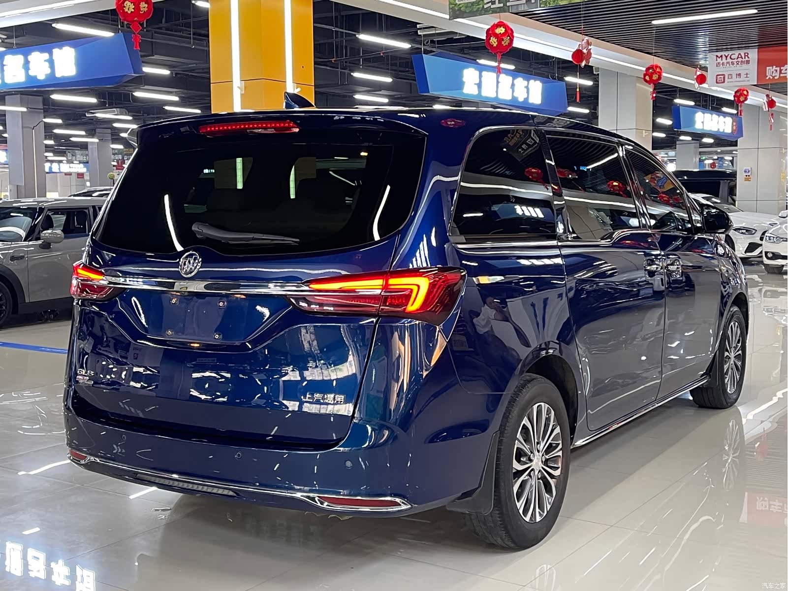 Buick GL8, 2023 4