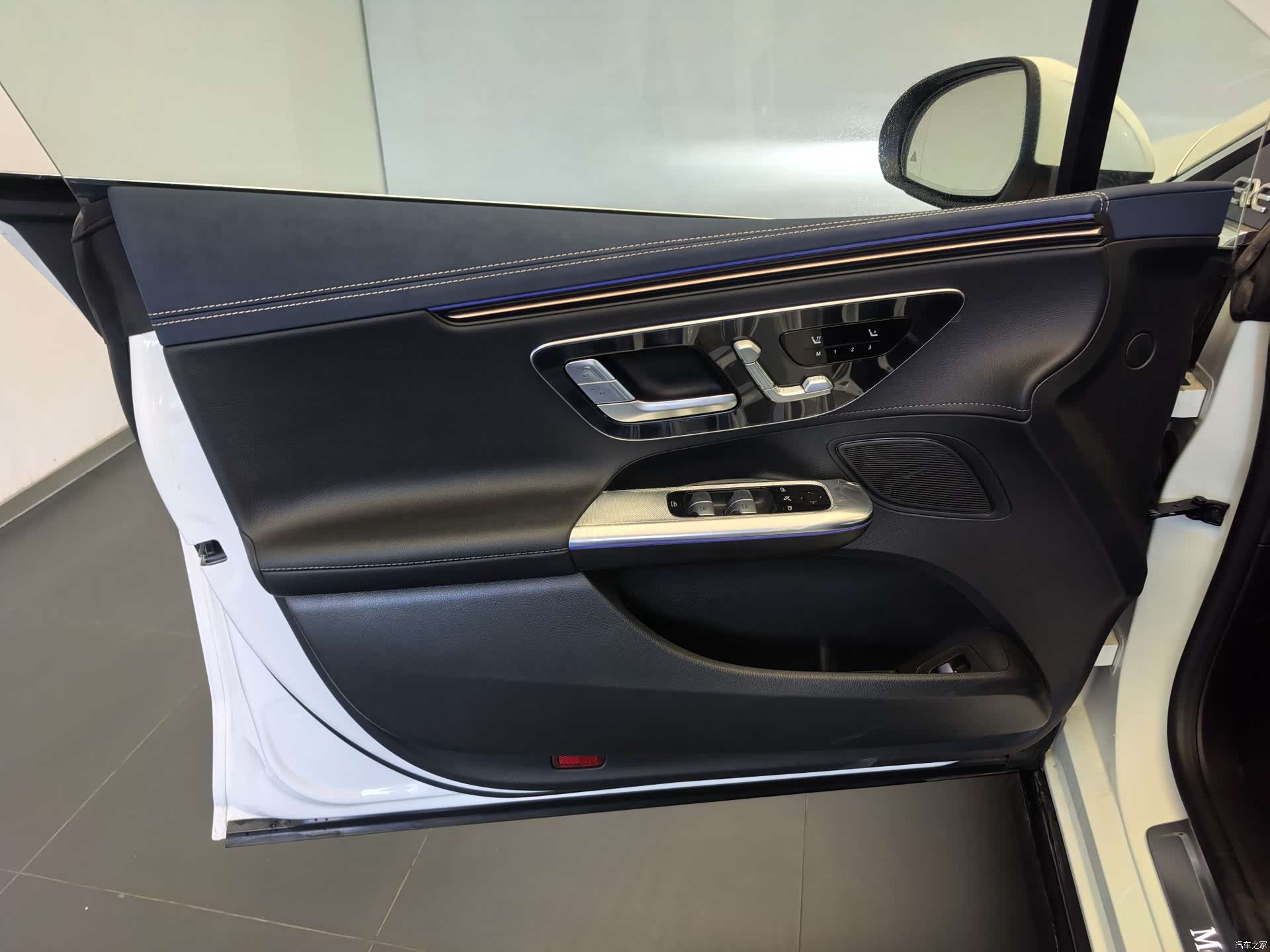 Mercedes-Benz EQE, 2025 8