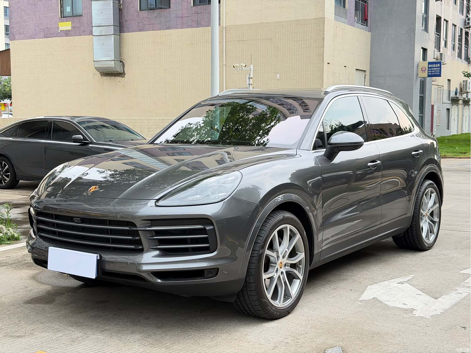 Porsche Cayenne, 2023 1