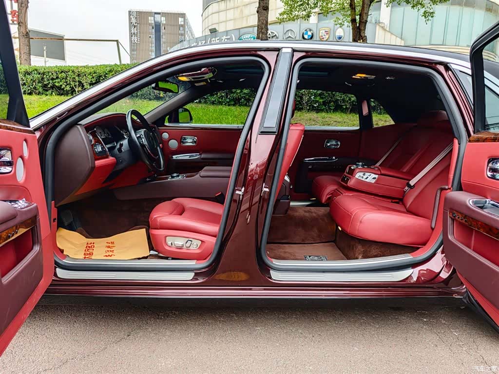 Rolls-Royce Ghost, 2017 11