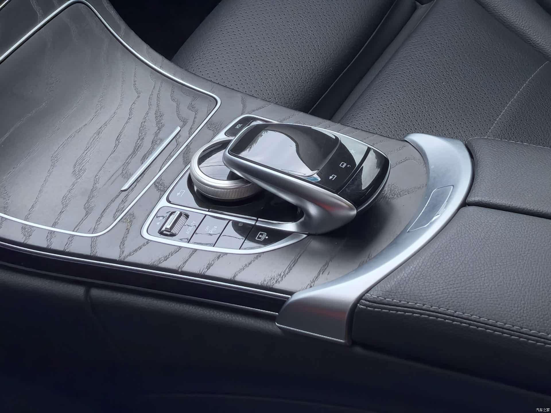 Mercedes-Benz C-Class, 2015 15