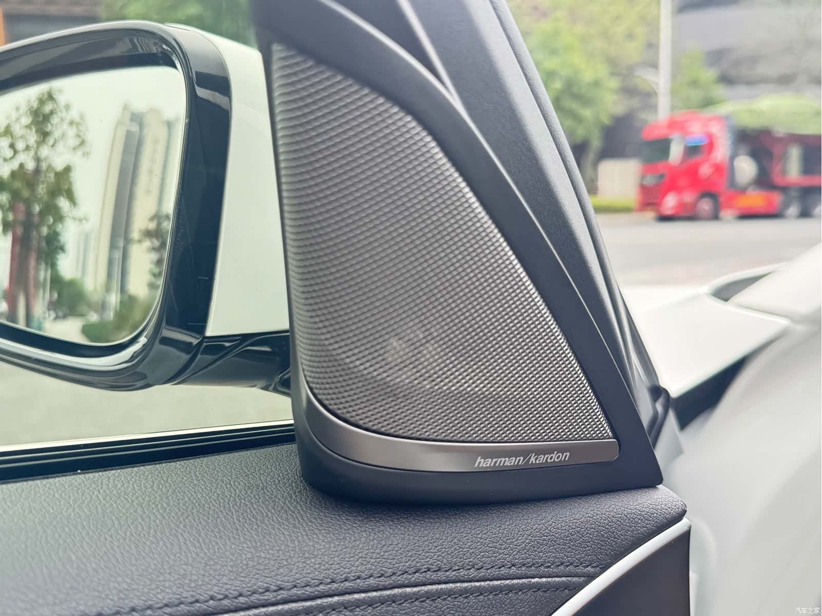 BMW 5 Series, 2019 11
