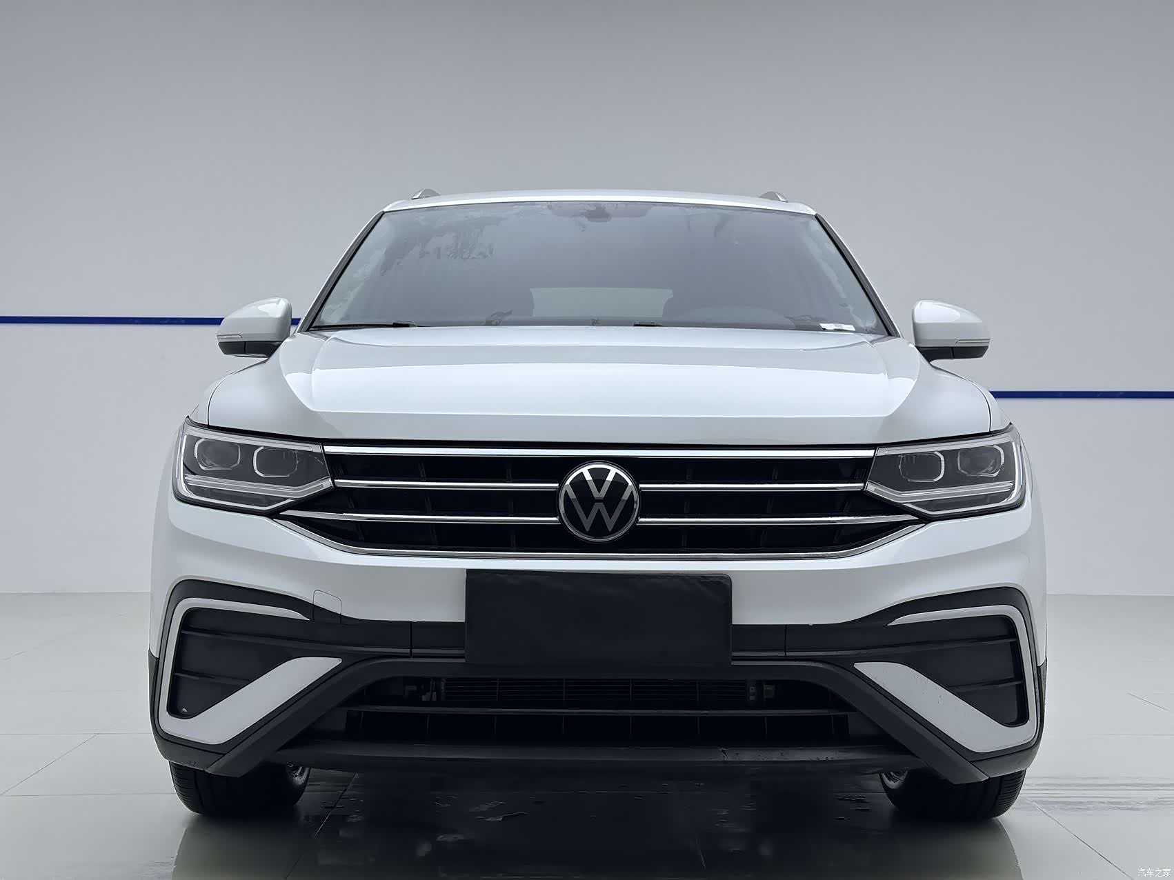 Volkswagen Tiguan L, 2023 2