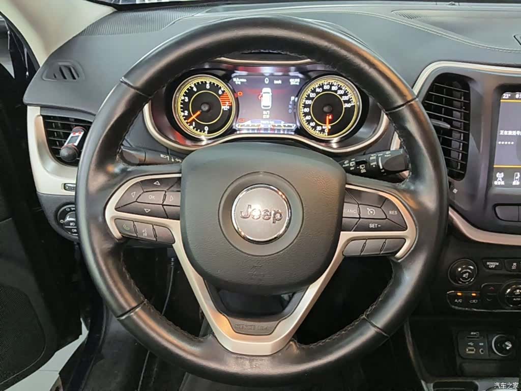 Jeep Cherokee, 2018 11