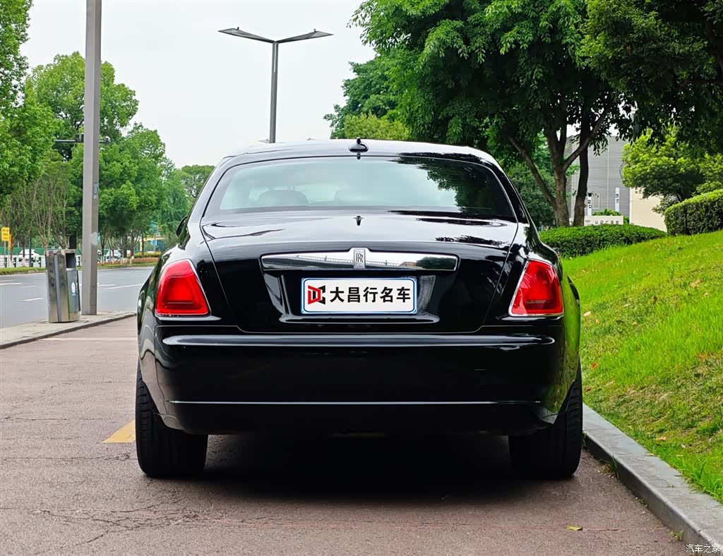 Rolls-Royce Ghost, 2017 все фото