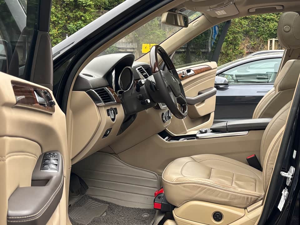 Mercedes-Benz M class