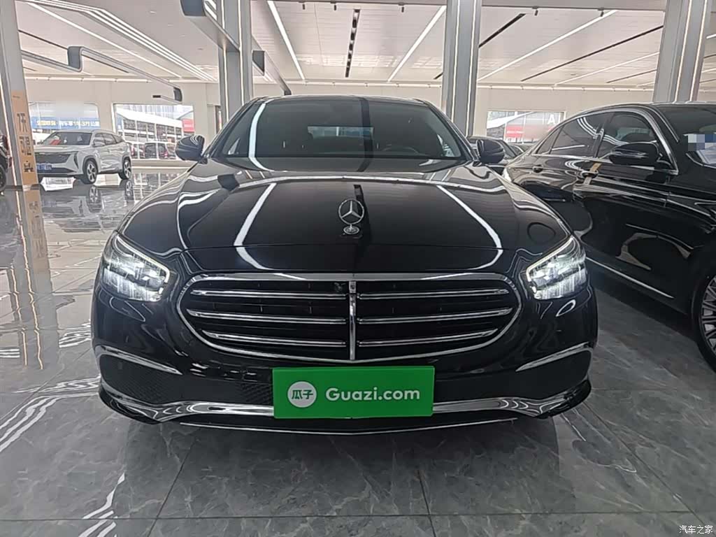 Mercedes-Benz E-Class, 2023 3
