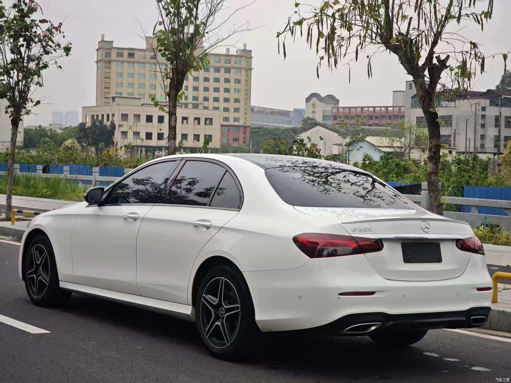 Mercedes-Benz E-Class, 2021 4