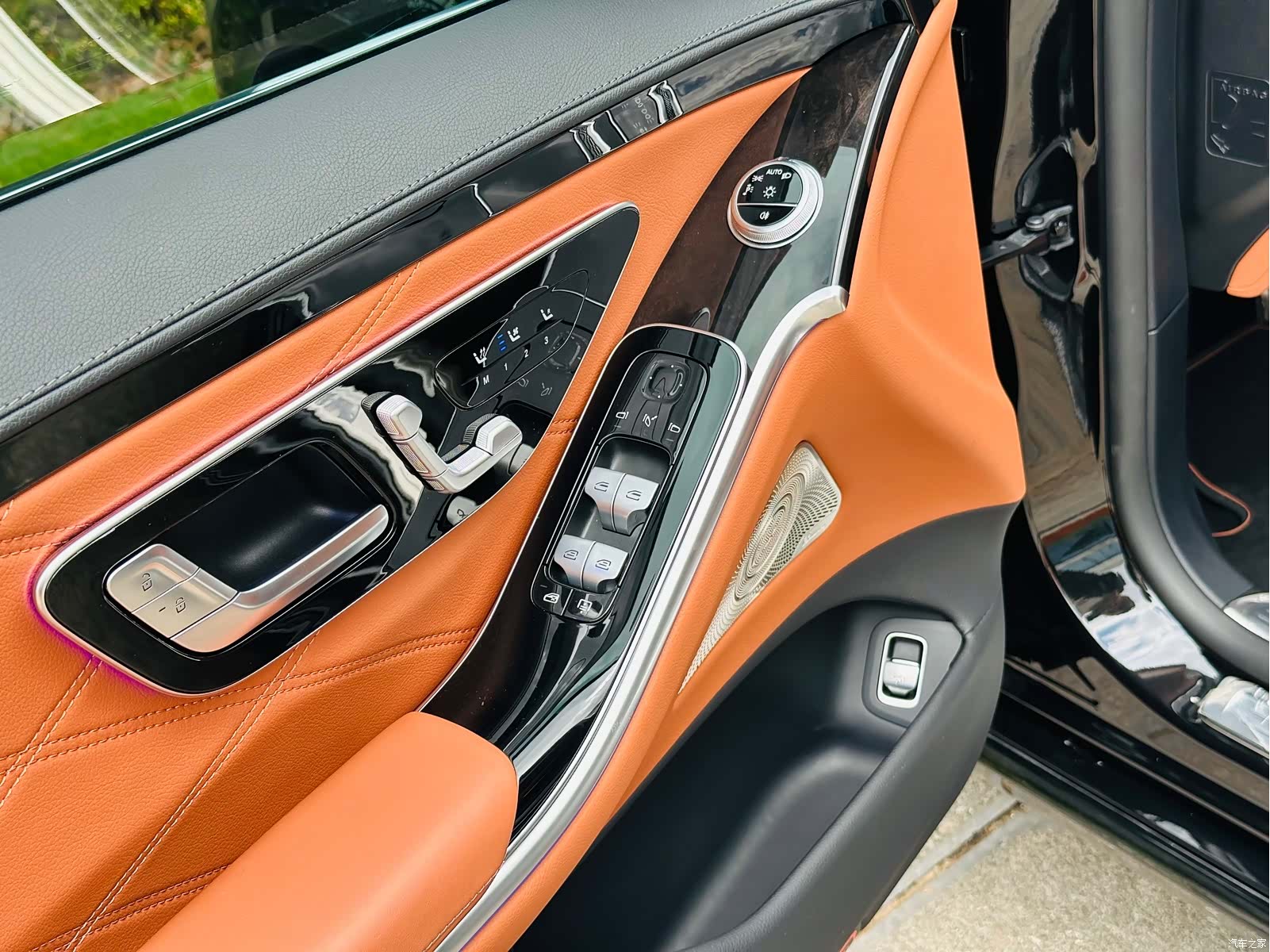 Maybach S-Class, 2023 15