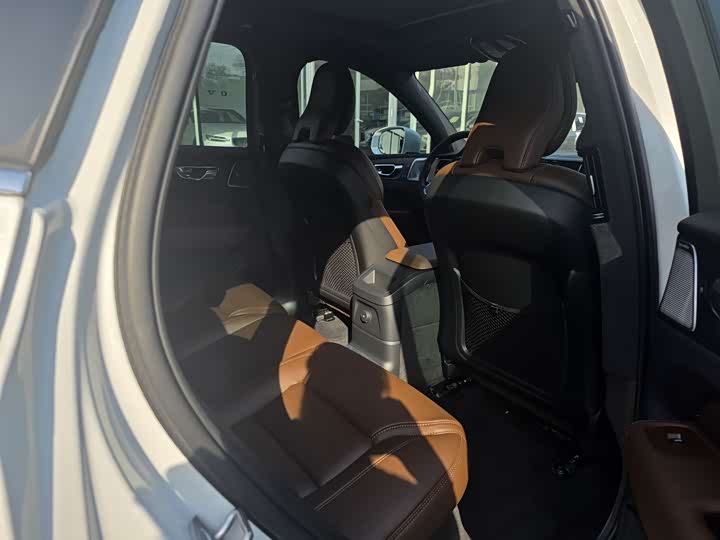 Volvo XC60, 2025 года фото 9