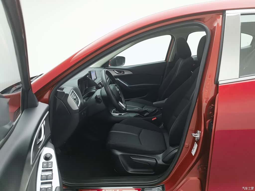Mazda Mazda3, 2018 10