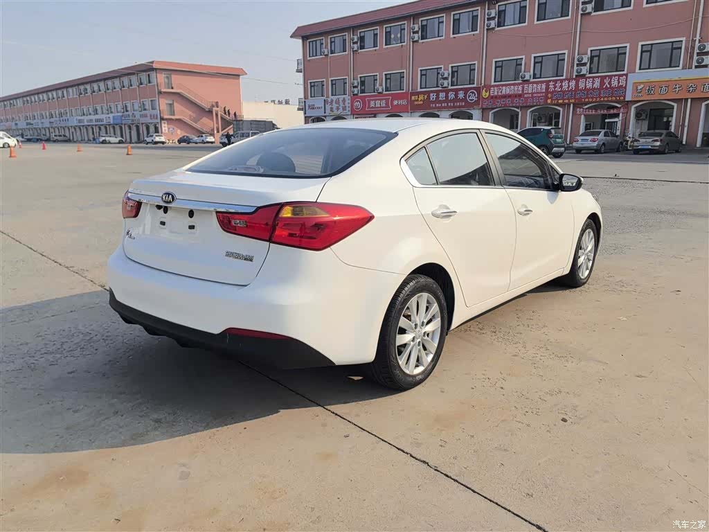 Kia K3, 2015 4
