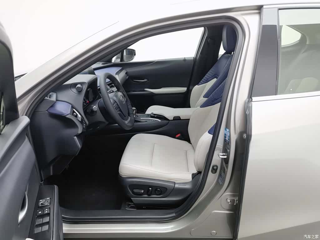 Lexus UX, 2020 10