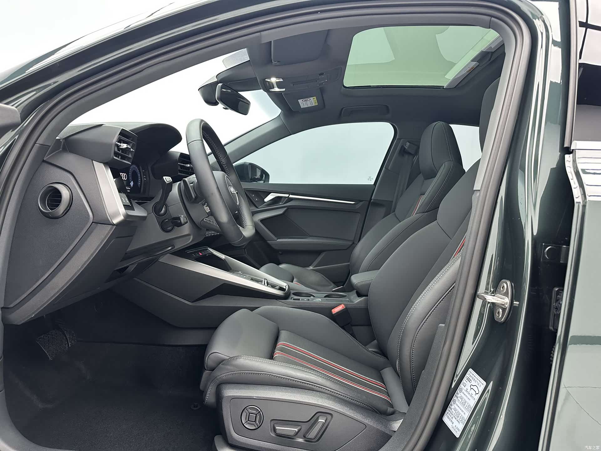 Audi A3, 2023 все фото