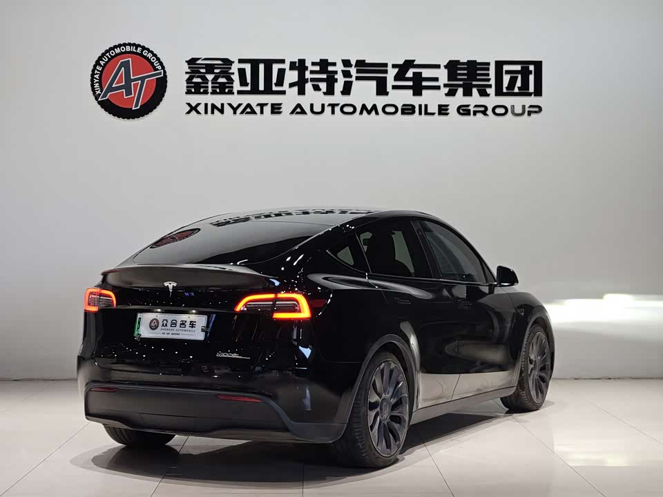 Tesla Model Y Tesla Model Y