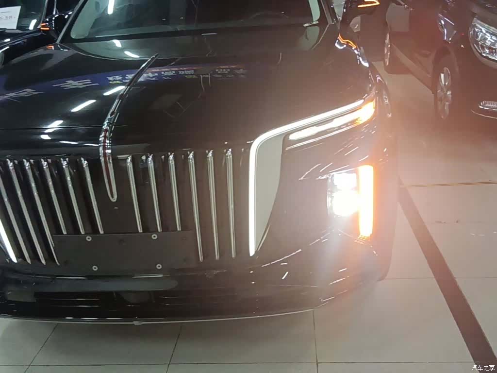 Hongqi E-HS9, 2026 24