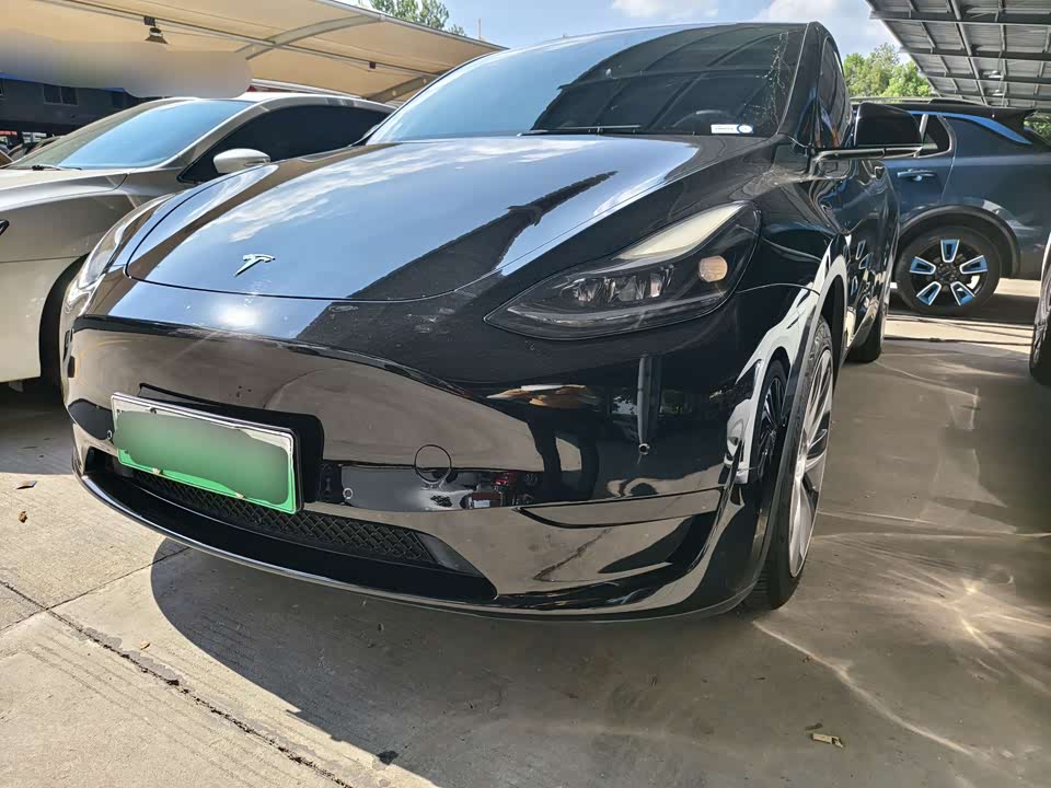 Tesla Model Y Tesla Model Y