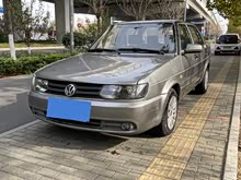 �ݴ� 2010�� 1.6L ���