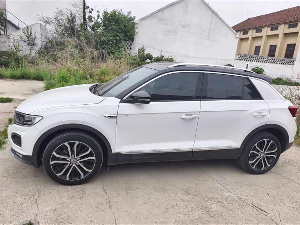 Volkswagen T-ROC exploring Songs