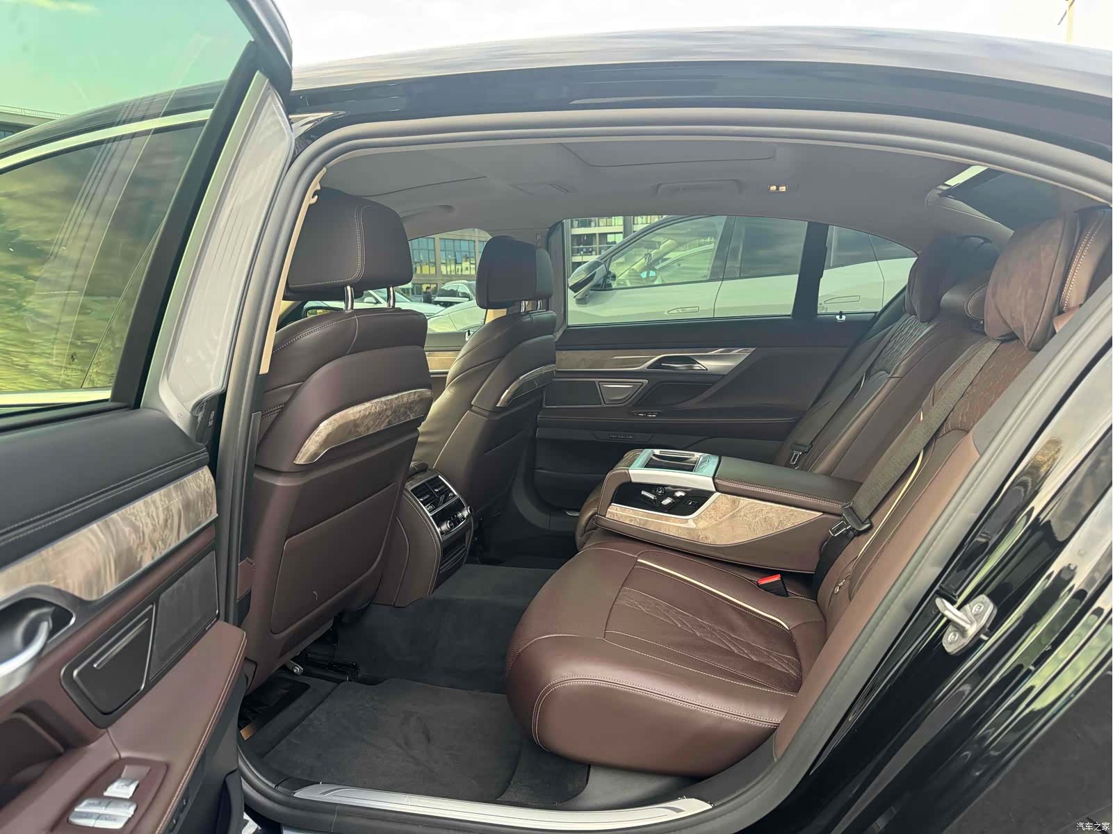 BMW 7 Series, 2016 все фото