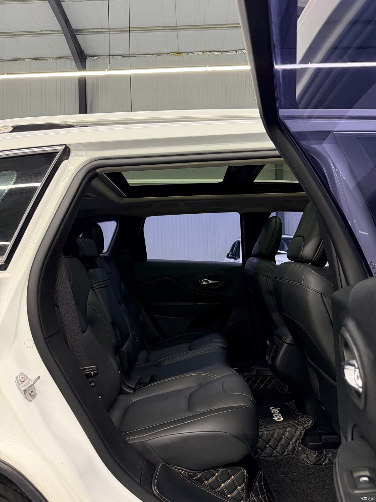 Jeep Cherokee, 2017 12