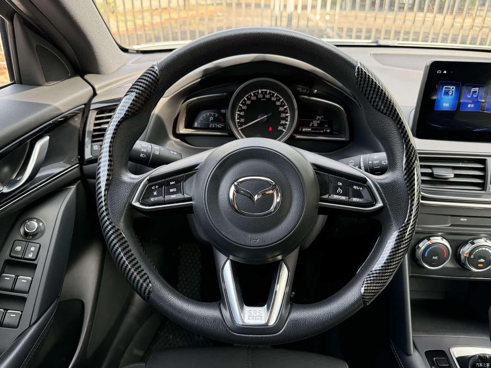 Mazda CX-4, 2022 11