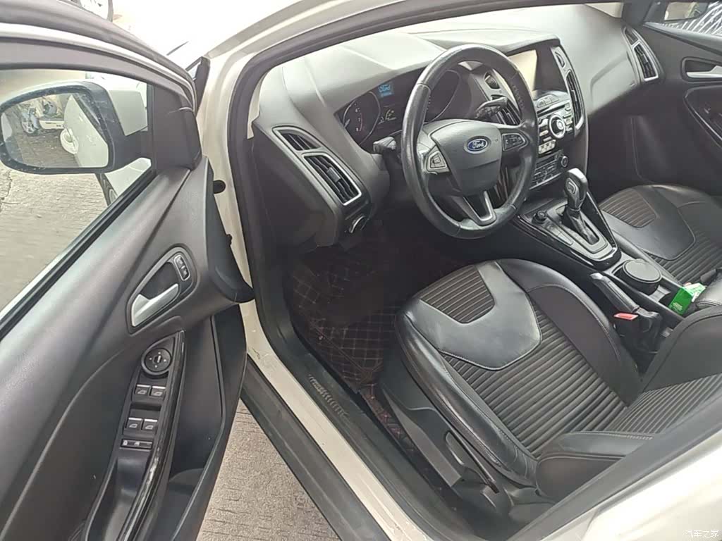 Ford Focus, 2015 16