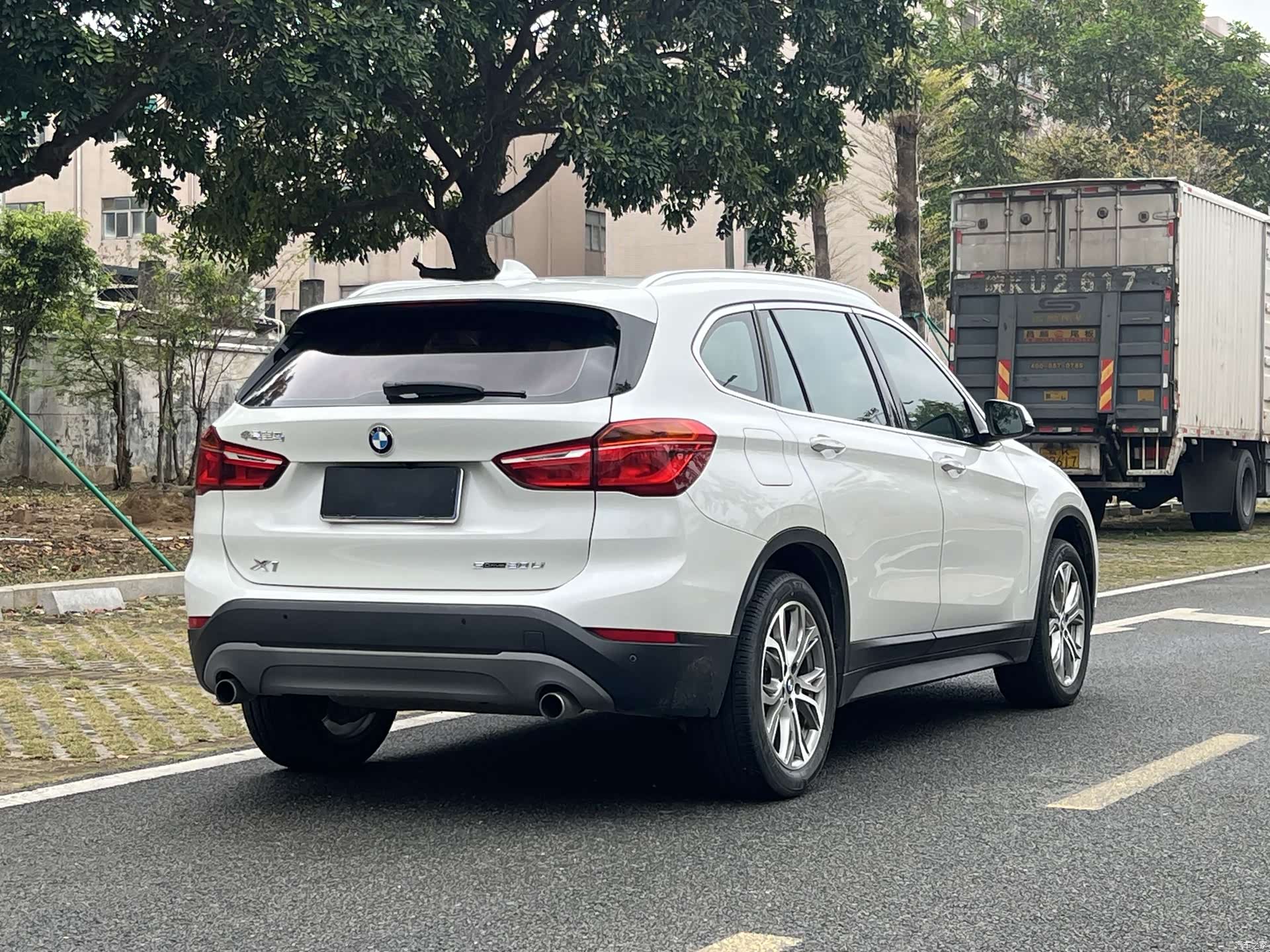 BMW X1, 2018 все фото