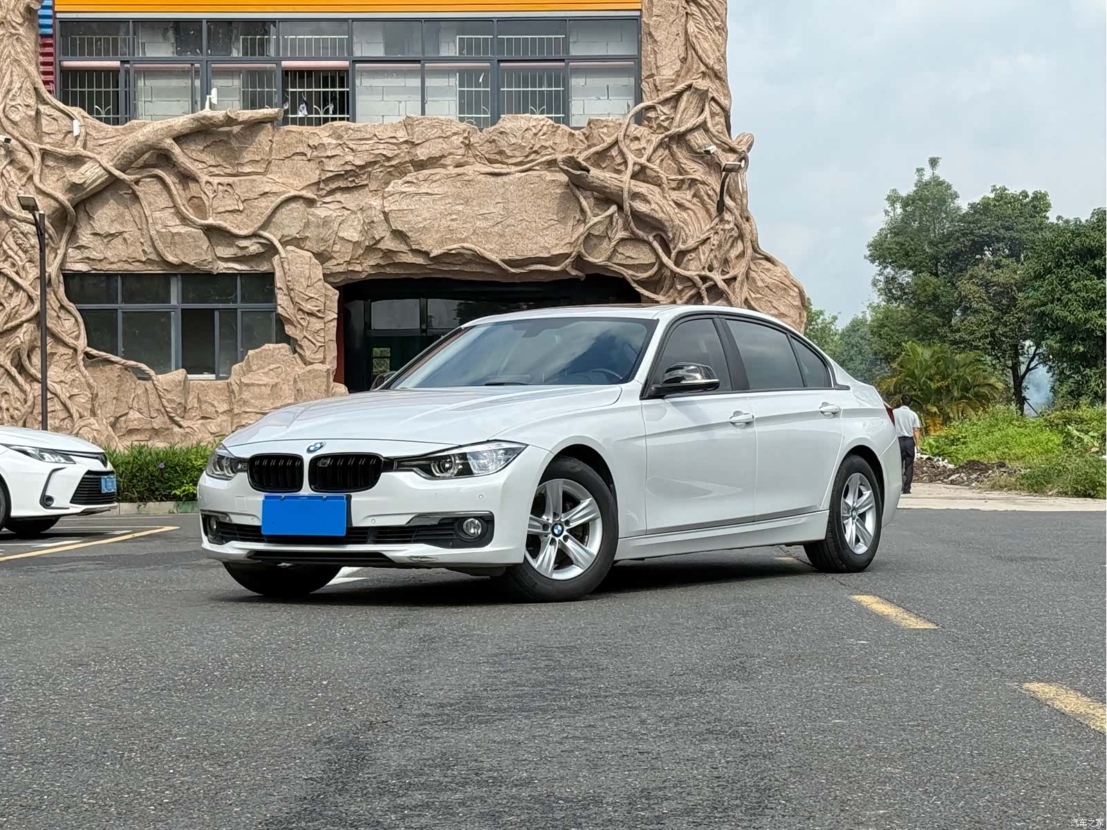 BMW 3 Series, 2016 1
