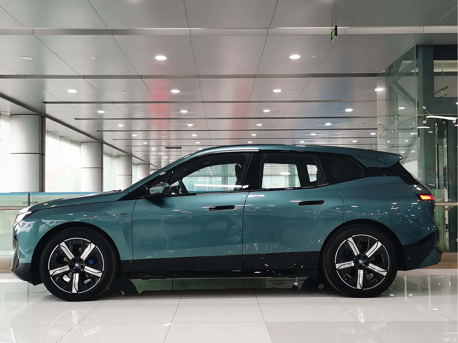 BMW iX, 2024 4