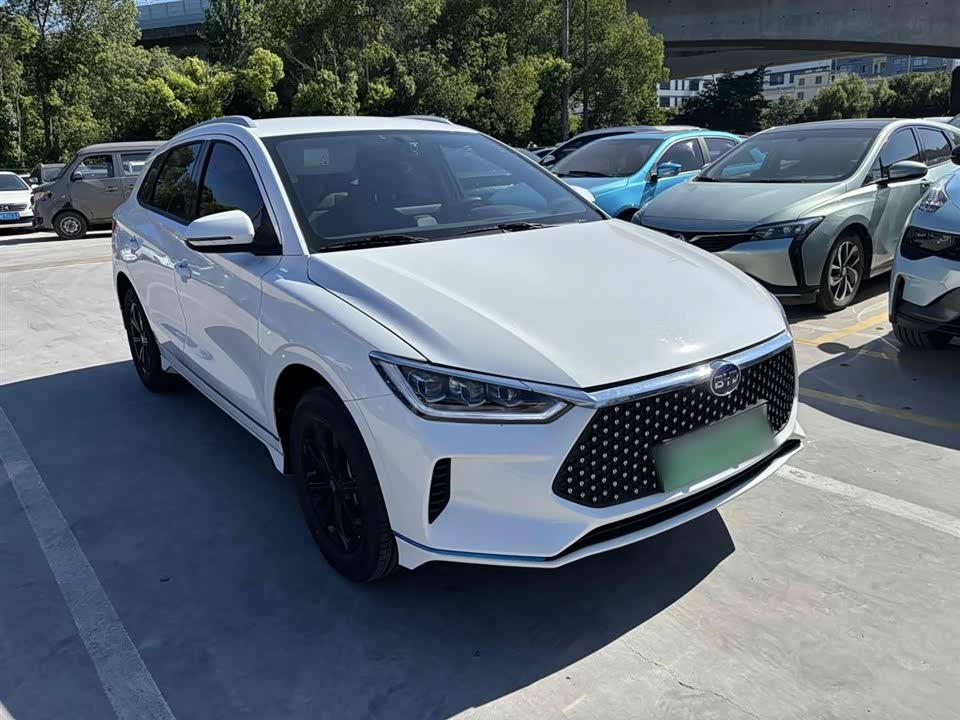 BYD e2