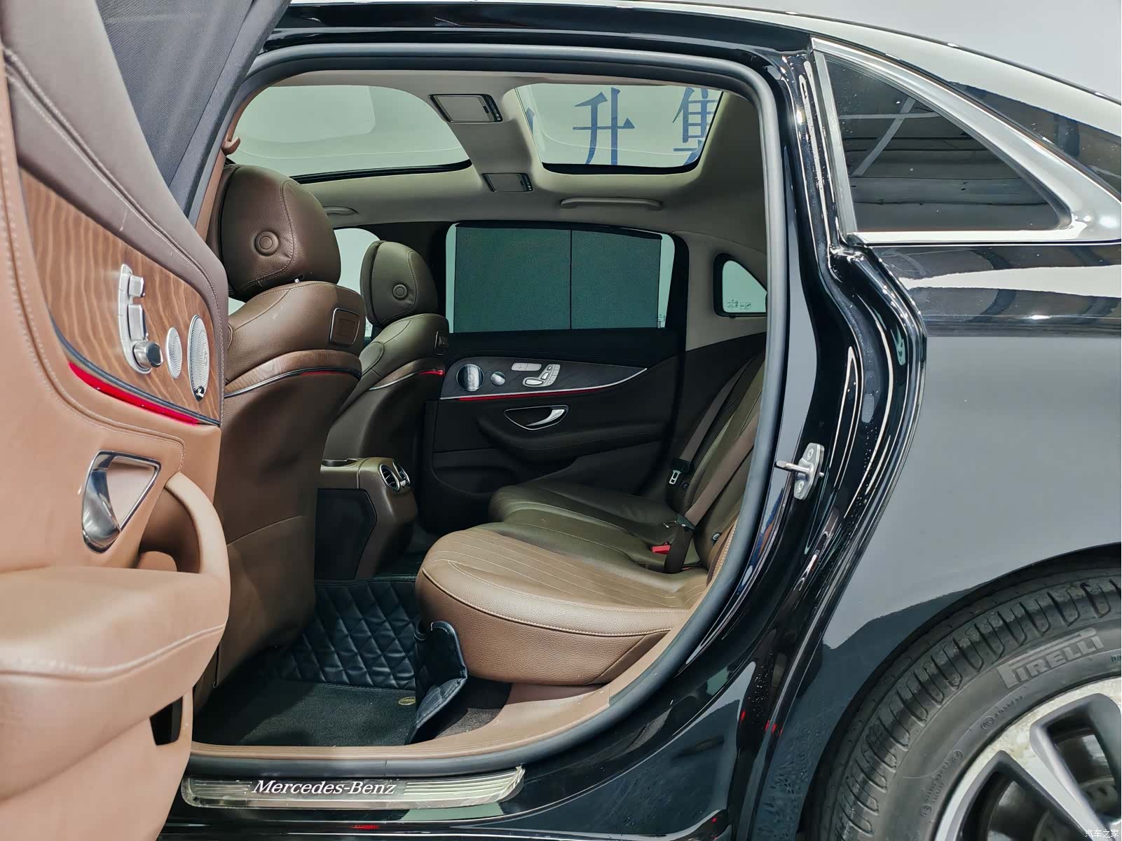 Mercedes-Benz E-Class, 2019 12