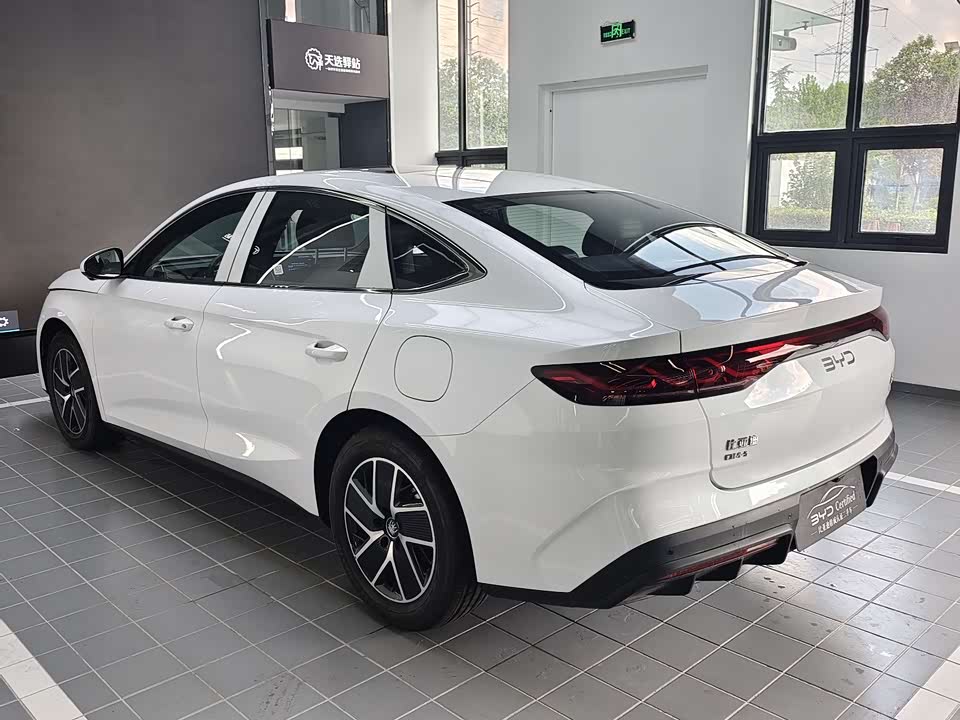 BYD Qin L BYD Qin L