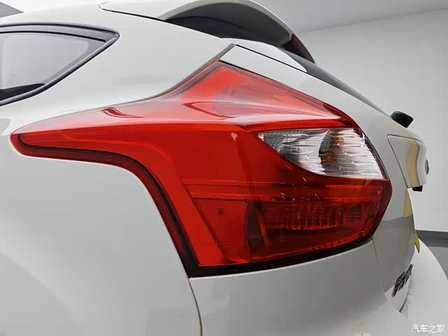 Ford Focus, 2014 7