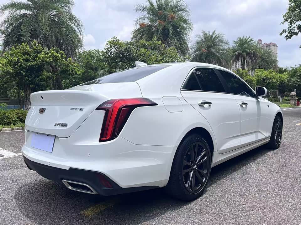Cadillac CT4