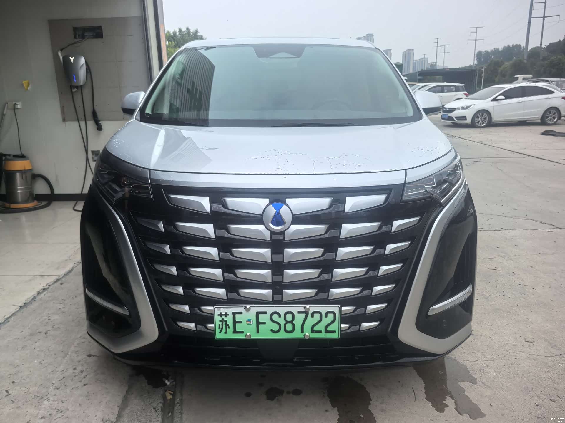 Denza D9, 2024 2