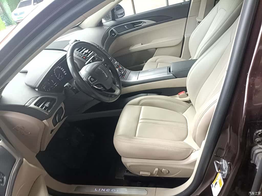 Lincoln MKZ, 2019 15