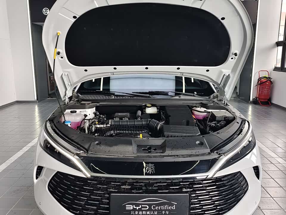 BYD Qin L BYD Qin L