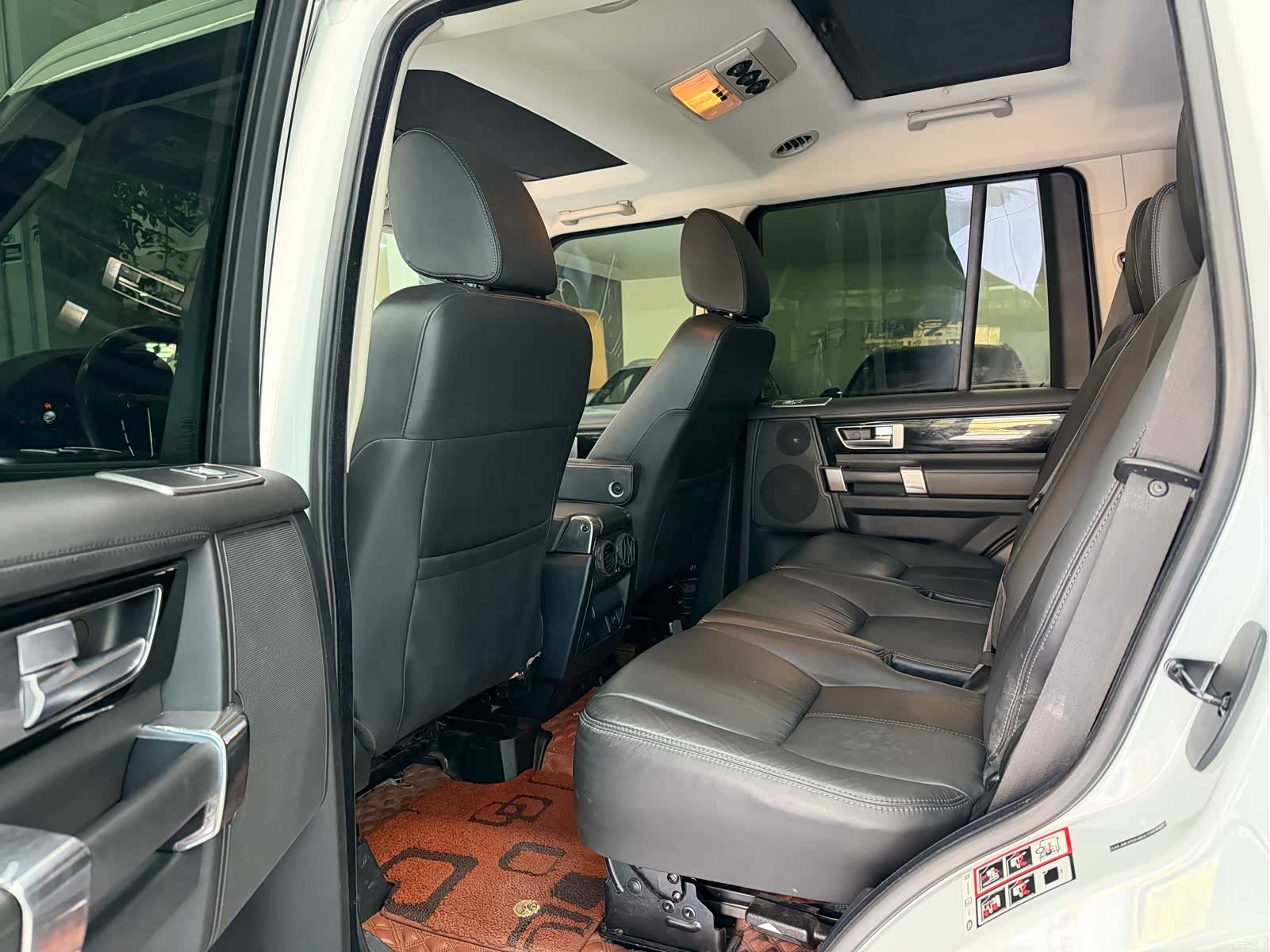 Land Rover Discovery, 2015 все фото